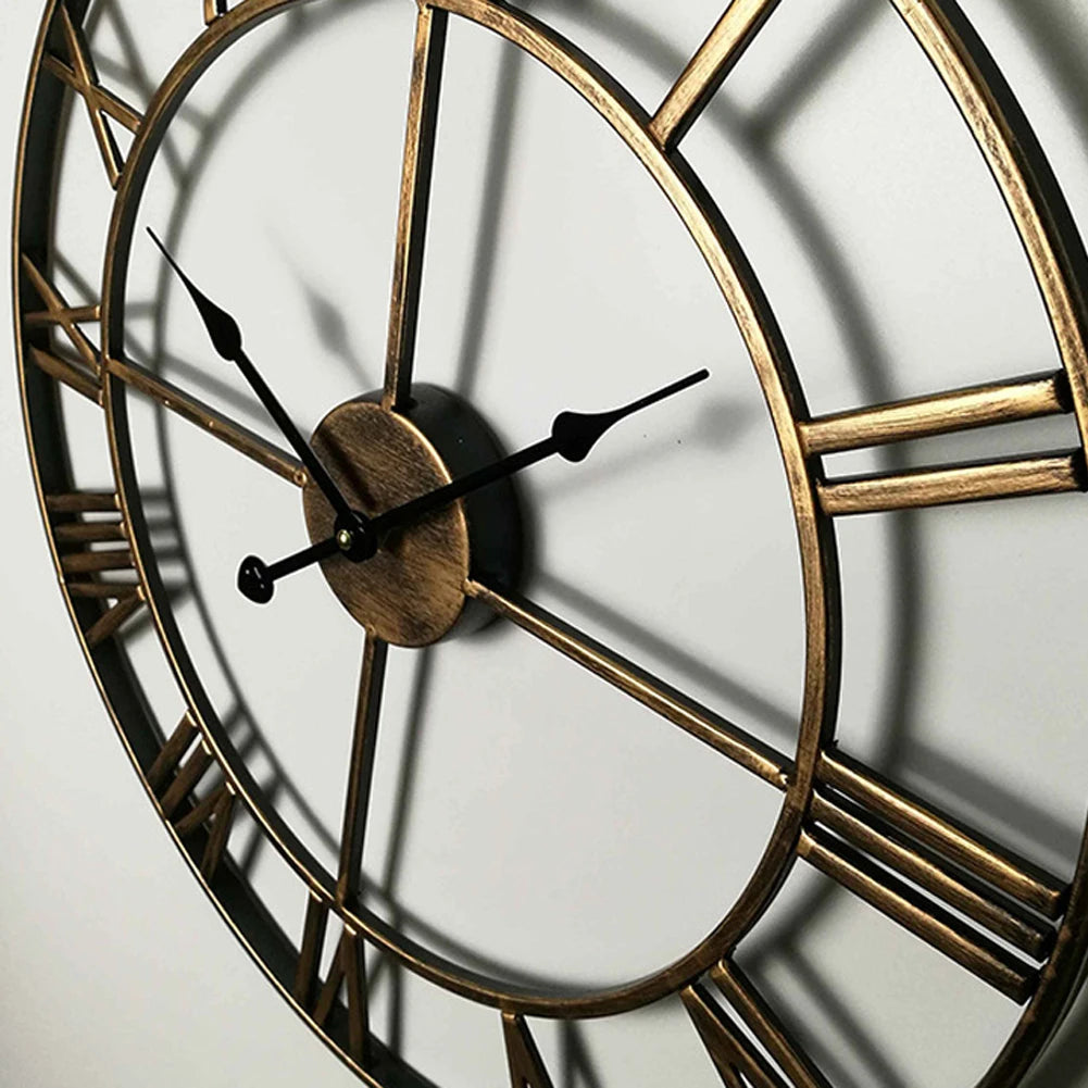 Horloge murale en métal | Dorée
