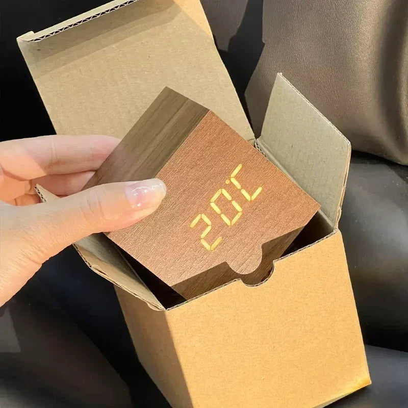 Horloge Numérique Bois | Cube
