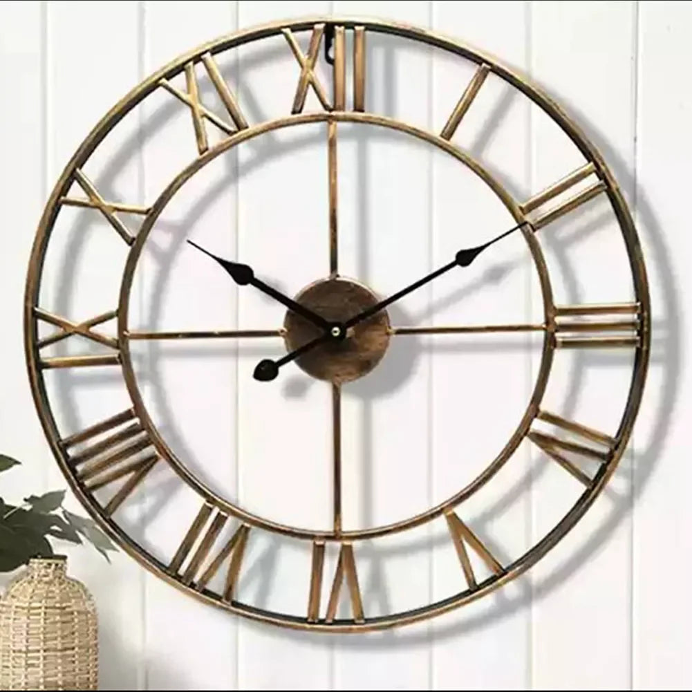 Horloge murale en métal | Dorée